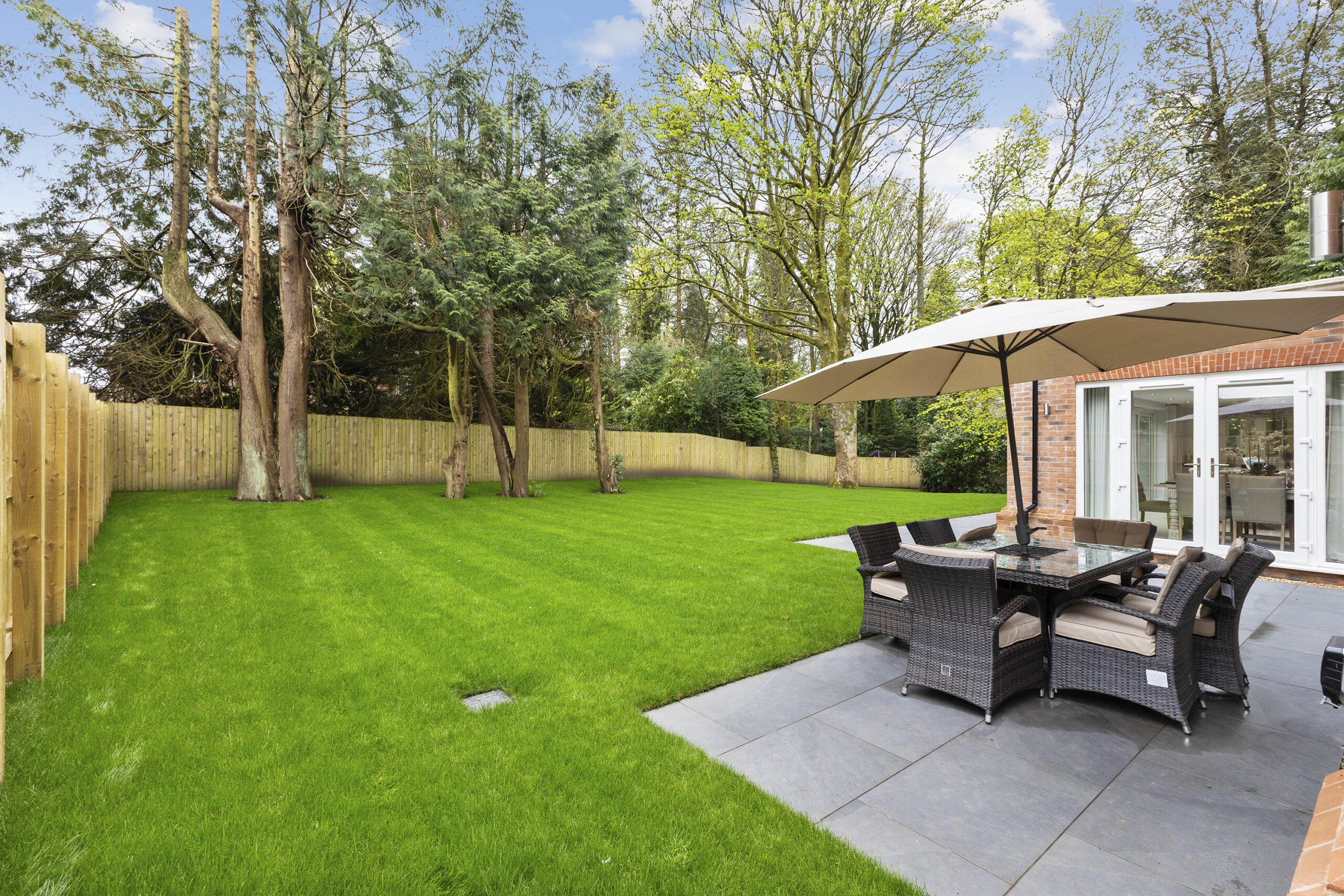 <img src="hudson-gardens.jpg" alt="Luxury new home at Hudson Gardens, Hindhead, Surrey">