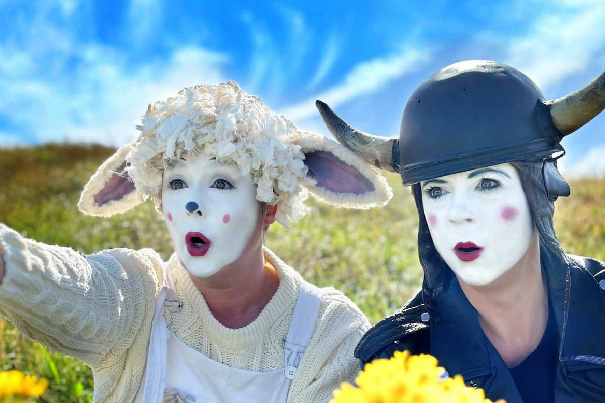summer theatre, gentle harrys farm, polesden lacey, great bookham, theatre, outdoor entertainment, whats on, guide to whats on, guide to surrey, guide to leatherhead, thnings to do, july 2025, whats on, thats entertainment, culture, arts, move to surrey, visit surrey