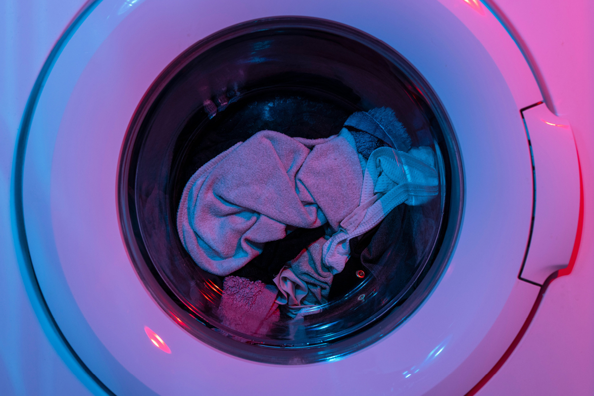 tumble dryer, how to save money using a tumble dryer, drying clotehs, tumble dryer, how to use a tiumble dryer effeiciently, house and garden, home and garden, property, home and property, home and living, property and lifestyle, homeowner, property owner, property maintenance tips, cleaning your roof, move to surrey, move to residential, move to london, move to west sussex, move to berkshire, residential advice, property advice, guildford, woking, elmbridge, twickenham, richmond, ealing, acton, guide to surrey, move to surrey, move to publications, move to residential publications, surrey, south west london, south downs, berkshire, ascot, sunninghill, DIY, home hacks, home improvements, renovate, home renovation, visit surrey,