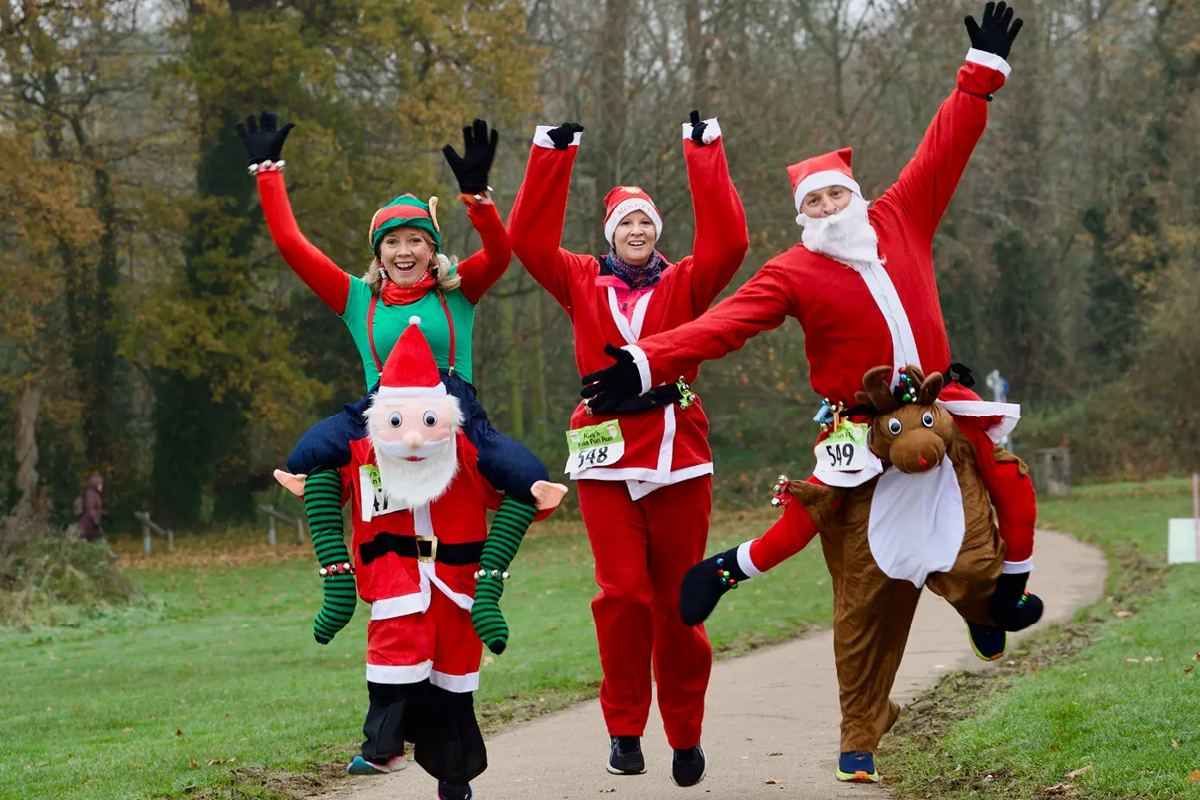 santa fun run, sports, surrey, guide to surrey, guide to whats on, fixtures, sports events, running, bikes, MTB, rugby, football, basketball, harlequins, twickenham, surrey 89ers, woking FC, Guildford flames, december 2025