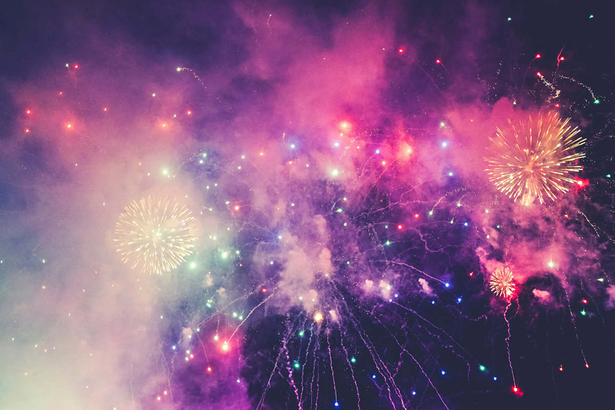 bonfire night surrey, the best fireworks in surrey, watch fireworks in Surrey, remember remember the 5th november, guy fawkes night, whats on in surrey, bonfires and fireworks in surrey,