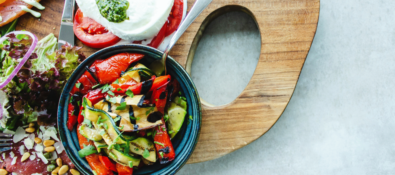 food stuff, food and drink news, food and drink, whats on, food and drink events, surrey, south west london, south downs, food ferstivals, drinks festivals, gin, white whine, anniversary silent pool gin, foodies festival , foodies, foodies news surrey, guide to surrey, guide to whats on,