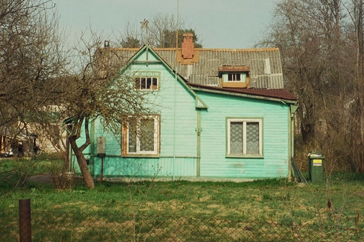 old home, delapidated home, home needs to be modernised, home improvements, house and garden, home and garden, propty, homeowner, home improvements, home hacks, increase the value of your home, move to, move to surrey, move to residential,