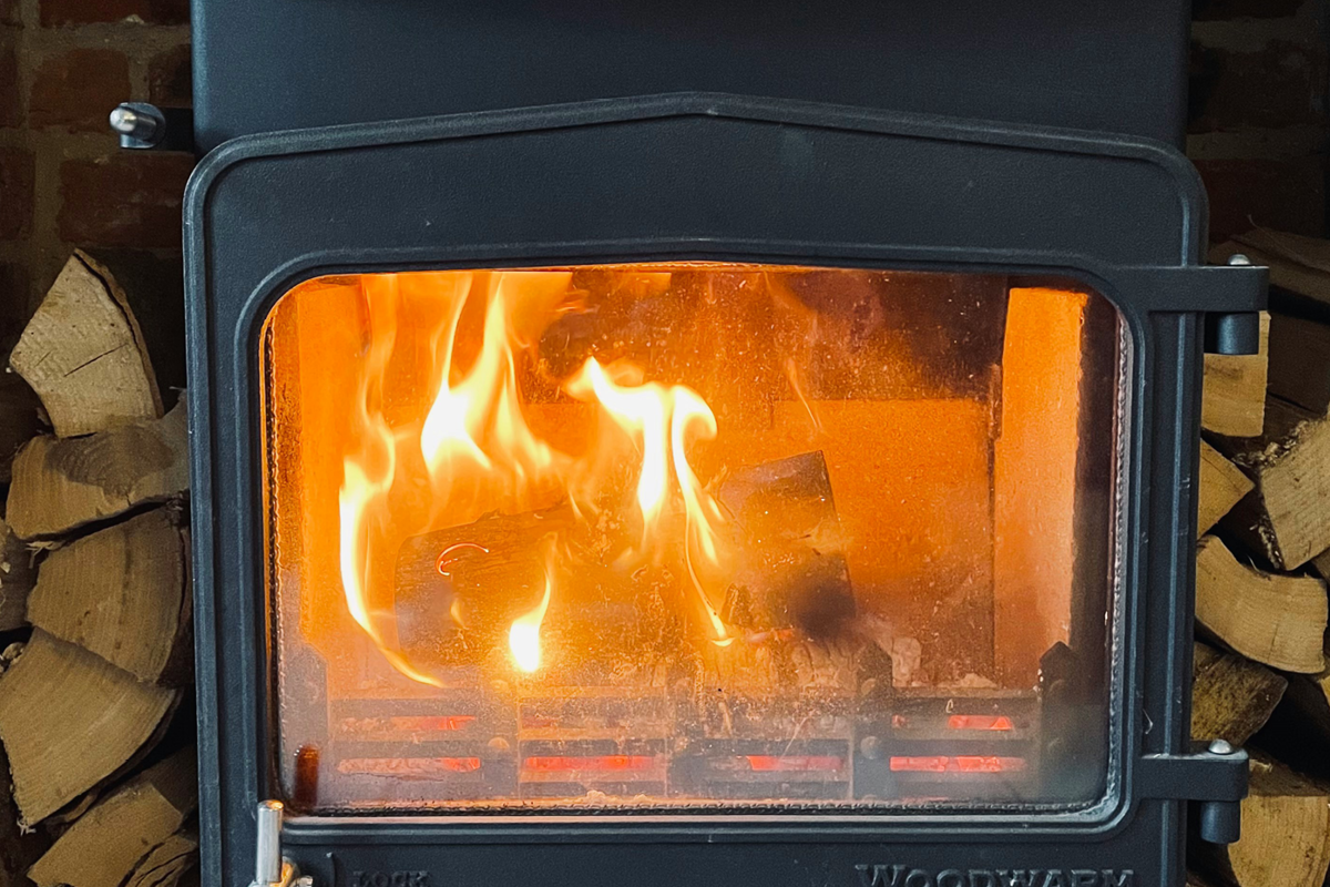 log burner vs gas fire, log burner, gas fire, house and garden, home and garden, property, home and property, home and living, property and lifestyle, homeowner, property owner, property maintenance tips, cleaning your roof, move to surrey, move to residential, move to london, move to west sussex, move to berkshire, residential advice, property advice, guildford, woking, elmbridge, twickenham, richmond, ealing, acton, guide to surrey, move to surrey, move to publications, move to residential publications, surrey, south west london, south downs, berkshire, ascot, sunninghill, DIY, home hacks, home improvements, renovate, home renovation, visit surrey,