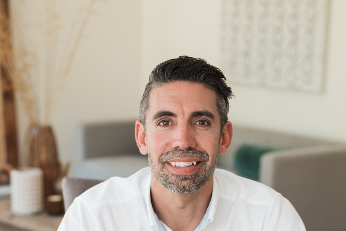 nick eaton, land and new homes, house partnership, portperty, est ate agent, surrey, sussex, land, new home development, property developments, land accquistion, move to surrey, move to sussex, guide to surrey, guide to sussex,