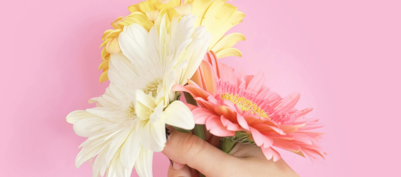 mother's day, mothering sunday, surrey, guildford, dorking, surrey hills, afternoon tea, mothers day afternoon tea, sparkling afternoon tea, mothers day massage, mother day candlemaking, natural light surrey, new house gallery, guildford, whats on, guide to mothering sunday in surrey, guide to mother's day, guide to whats on, mothering sunday events in surrey, visit surrey,