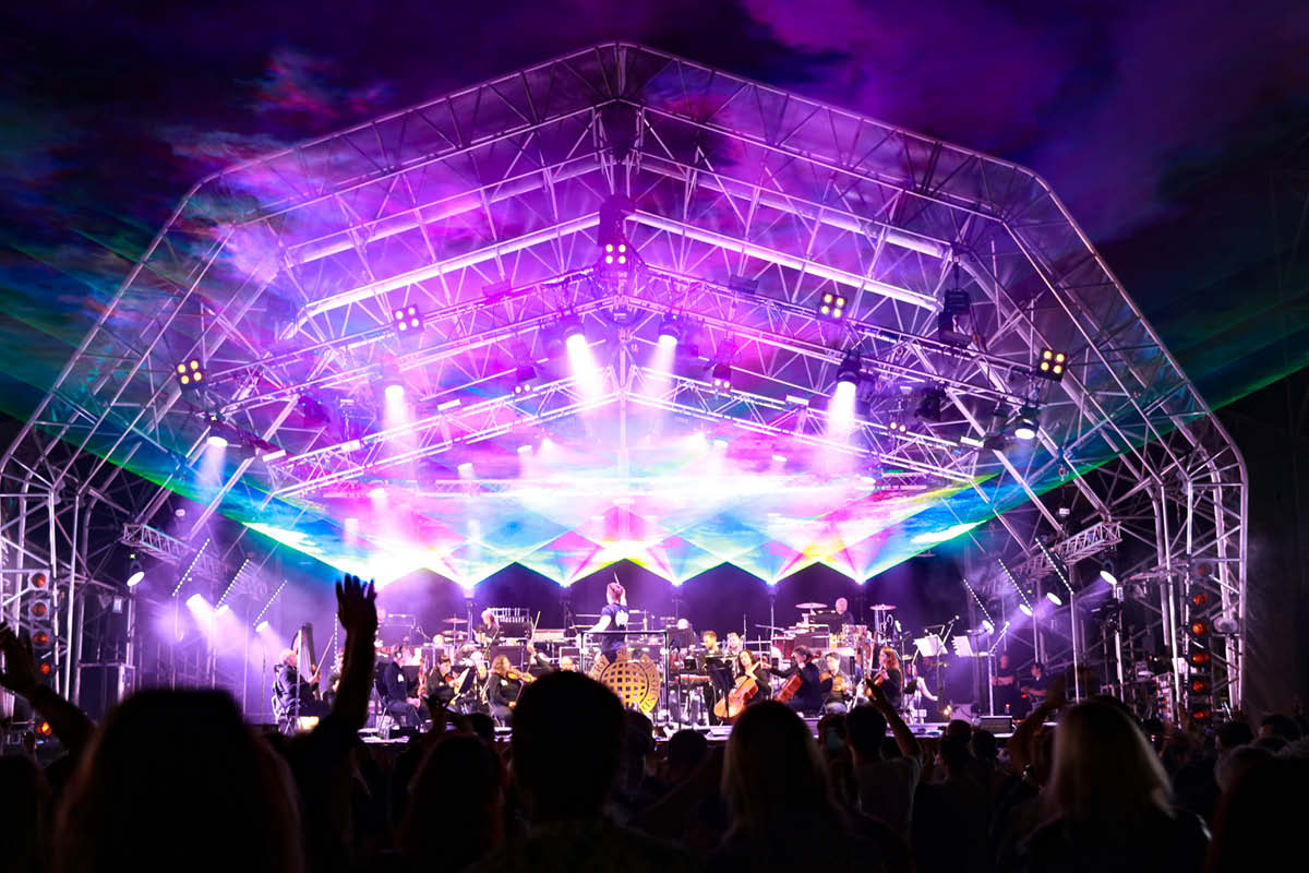 music nights, sandown park, esher, surrey, uk, july 2026, judge jules, ministry of sound classical orchestra, billy oceanb, live music, horseracing, whats on, guide to whats on, guide to surrey, guide to live music in surrey,